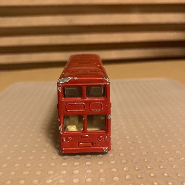 Takara Tomy(タカラトミー)のトミカ　外国車シリーズ  LONDON BUS ロンドンバス　日本製 エンタメ/ホビーのおもちゃ/ぬいぐるみ(ミニカー)の商品写真