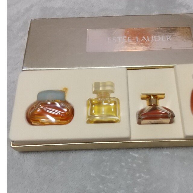 Estee Lauder(エスティローダー)のESTEE LAUDER 香水 ミニボトル コスメ/美容の香水(香水(女性用))の商品写真