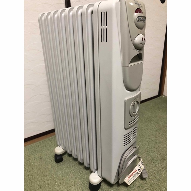 DeLonghi - 送料込♪美品!デロンギ オイルヒーター 3~8畳 8枚フィン