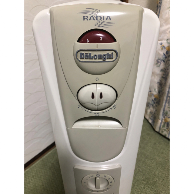 DeLonghi - 送料込♪美品!デロンギ オイルヒーター 3~8畳 8枚フィン