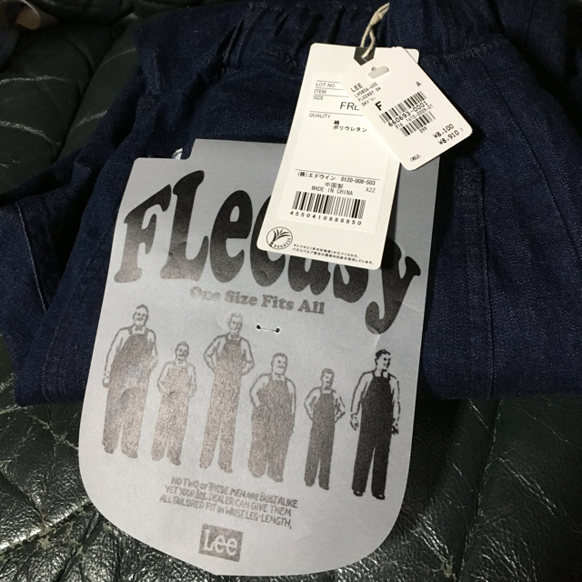 パンツ新品タグ付き Lee FLeeasy パンツ