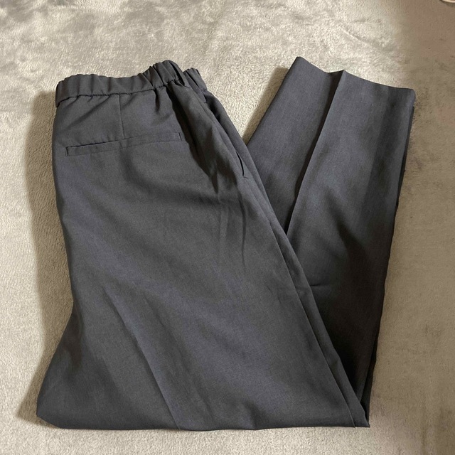 GU(ジーユー)のGU パンツ グレー メンズのパンツ(スラックス)の商品写真