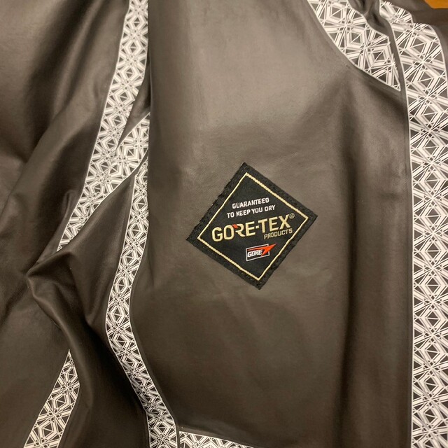 WHITE MOUNTAINEERING(ホワイトマウンテニアリング)のWhite Mountaineering GORE-TEX マウンテンパーカー メンズのジャケット/アウター(マウンテンパーカー)の商品写真