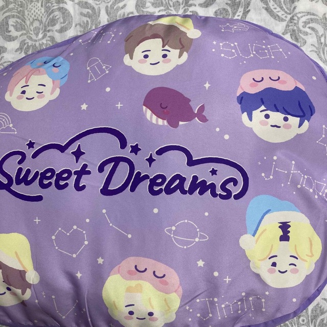 防弾少年団(BTS)(ボウダンショウネンダン)のTinyTAN Sweet Dreams プレミアムクッション タイニータン エンタメ/ホビーのおもちゃ/ぬいぐるみ(キャラクターグッズ)の商品写真