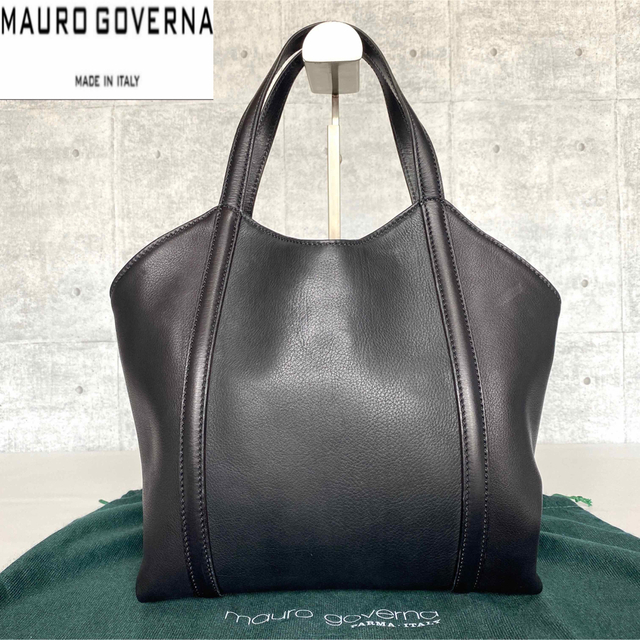 【極美品】MAURO GOVERNA カーブレザー 黒 シルバー金具ハンドバッグ