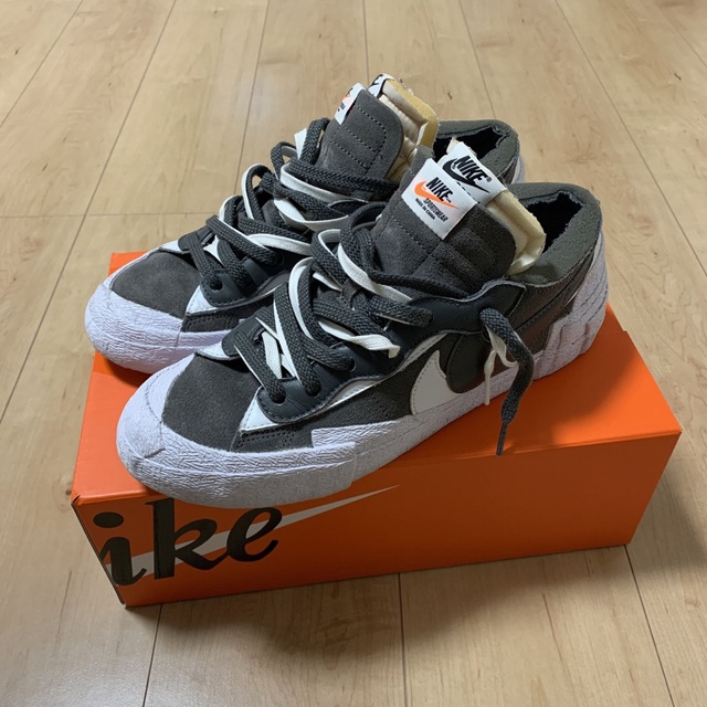 NIKE(ナイキ)のナイキブレーザーLOW/SACAI NIKE BLAZER LOW/SACAI メンズの靴/シューズ(スニーカー)の商品写真