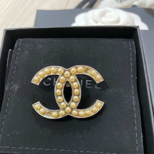 【CHANEL】パール ブローチ縦3㎝横4㎝