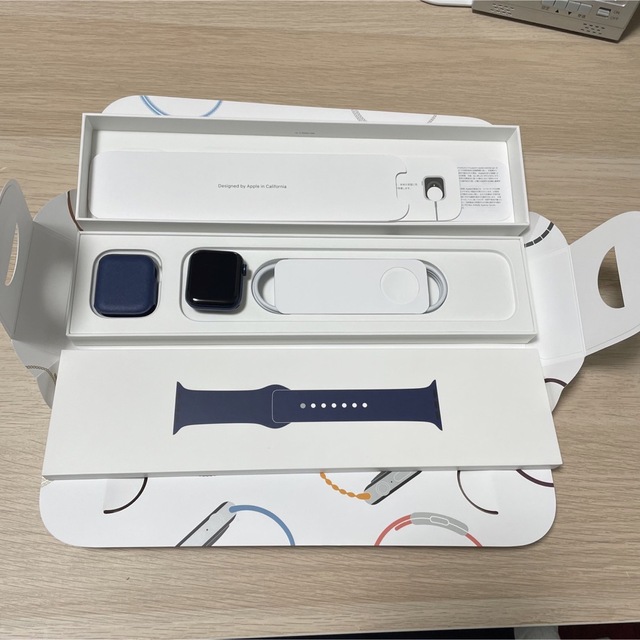 apple watch 6 40mm wifiモデル ブルーアルミニウム すぐった
