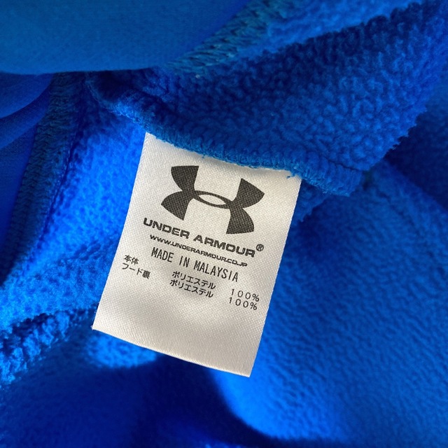 UNDER ARMOUR(アンダーアーマー)のアンダーアーマー YXL 160相当 男の子パーカー 美品！ キッズ/ベビー/マタニティのキッズ服男の子用(90cm~)(Tシャツ/カットソー)の商品写真