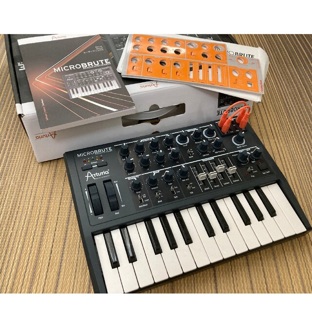 Arturia　Microbrute 楽器の鍵盤楽器(キーボード/シンセサイザー)の商品写真