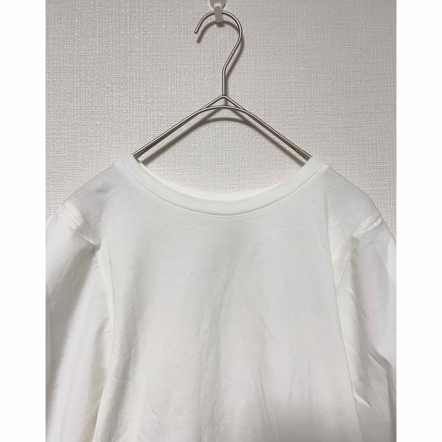 H&M(エイチアンドエム)のH&M  白トップス　size S レディースのトップス(カットソー(半袖/袖なし))の商品写真