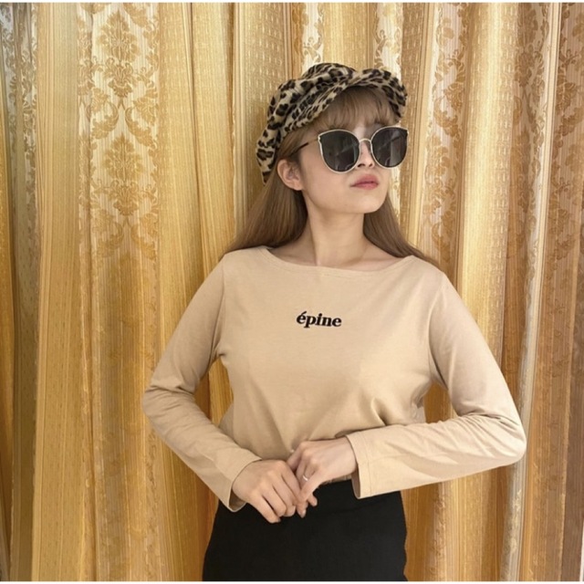 épine(エピヌ)のépine embroidery long tee ベージュ/ beige レディースのトップス(Tシャツ(長袖/七分))の商品写真