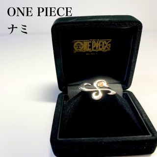 ナミ ＆ゾロ ２点おまとめ 人気 ケース付き ONEPIECEワンピース(バッジ/ピンバッジ)