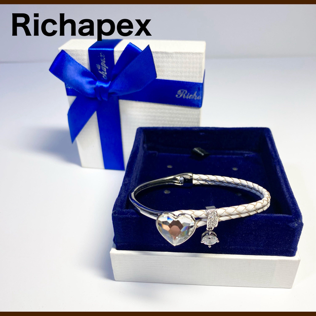 美品　箱付き　Richapex  クリスタル　ハート　ブレスレット　レザー レディースのアクセサリー(ブレスレット/バングル)の商品写真