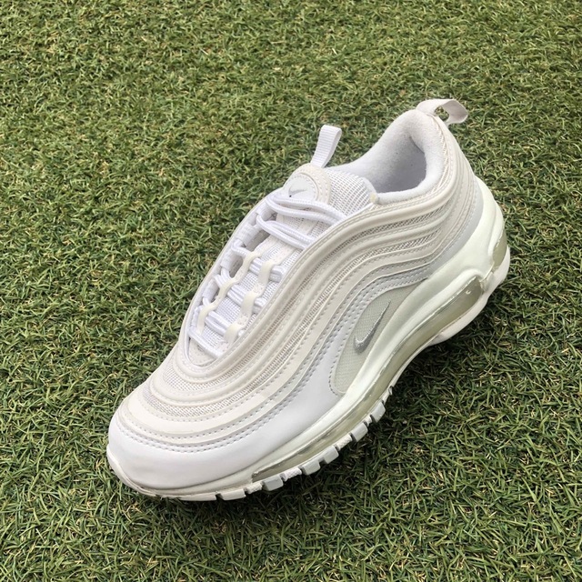 NIKE(ナイキ)の美品22.5 NIKE AIRMAX 97ナイキ  エアマックス97 HT929 レディースの靴/シューズ(スニーカー)の商品写真