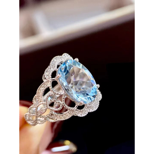 天然アクアマリン ダイヤ リング4.4ct k18 ¥の通販 by Rui|ラクマ 天然アクアマリン ダイヤ リング4.66ct k18 ¥