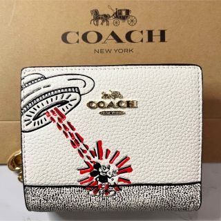 コーチ(COACH)のCOACH  ディズニー ミッキー マウス X キースヘリング   二つ折り財布(財布)