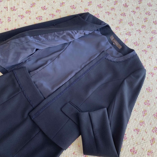 ReFLEcT - リフレクト ノーカラー スーツ 7 W64 濃紺 面接 入学 未使用