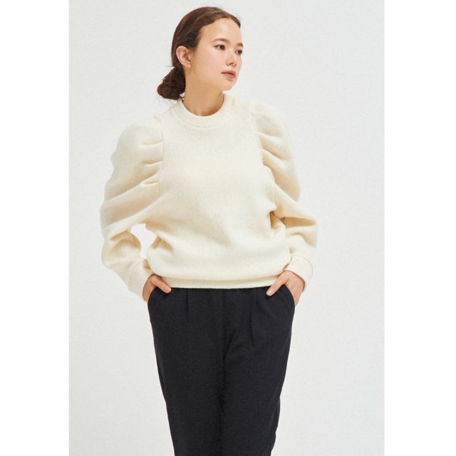 yori タックショルダーニットソー