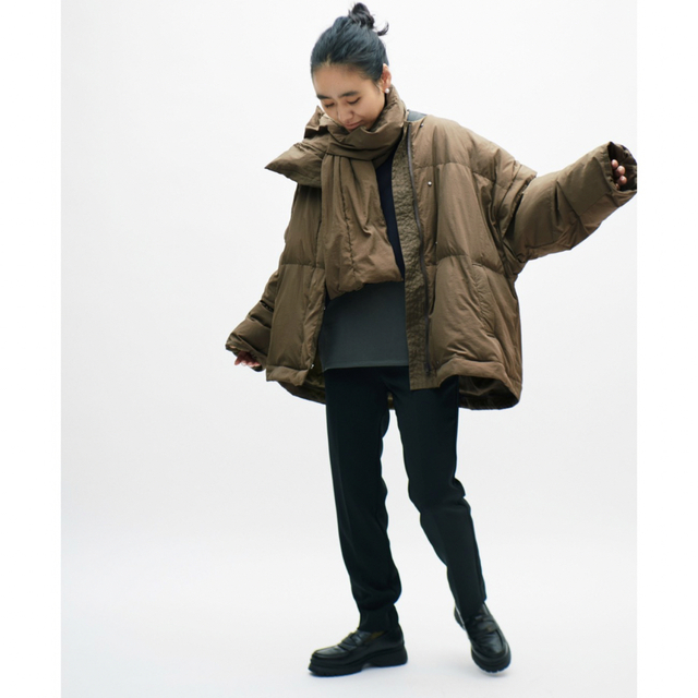 emmi(エミ)の【emmi atelier】金子綾 ecoマルチウェイダウン レディースのジャケット/アウター(ダウンジャケット)の商品写真