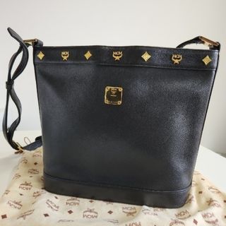 エムシーエム(MCM)のMCM レザーショルダーバッグ  ブラック(ショルダーバッグ)