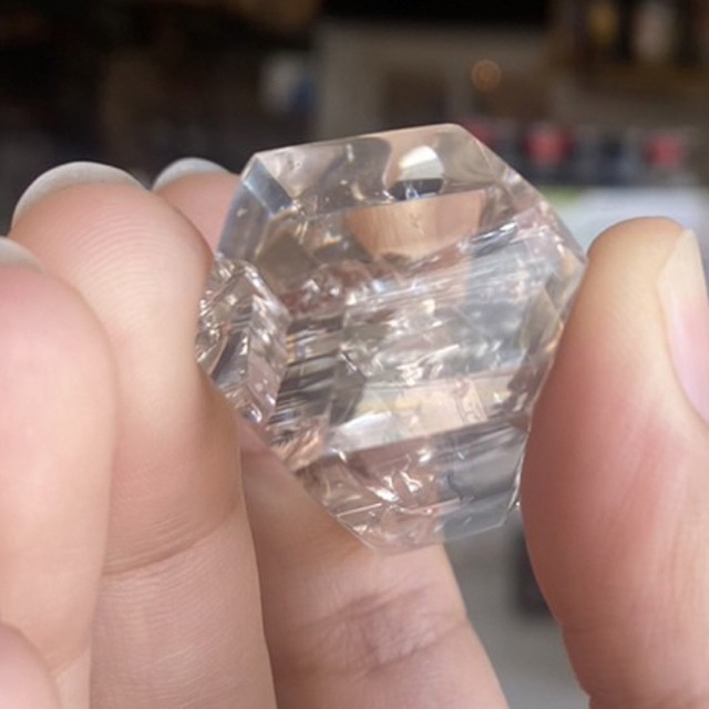 高速配送 超高透明 アイリスクォーツ 水晶 浄化 純粋 神秘m00012