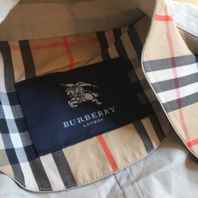 BURBERRY(バーバリー)の激レア！美品！希少70％オフ！バーバリーステンカラーコート 日本製 メンズのジャケット/アウター(ステンカラーコート)の商品写真