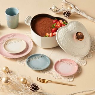 ルクルーゼ(LE CREUSET)のルクルーゼ レースレリーフ シグニチャーココットロンド(鍋/フライパン)