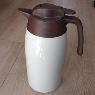 サーモス(THERMOS)の【shyou様専用】サーモス　THV-2001 CCR クッキークリーム色(テーブル用品)