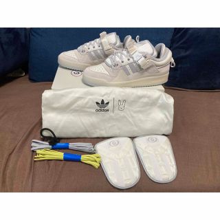 アディダス(adidas)のバッドバニー×adidas フォーラムロー　白　28.0cm (スニーカー)