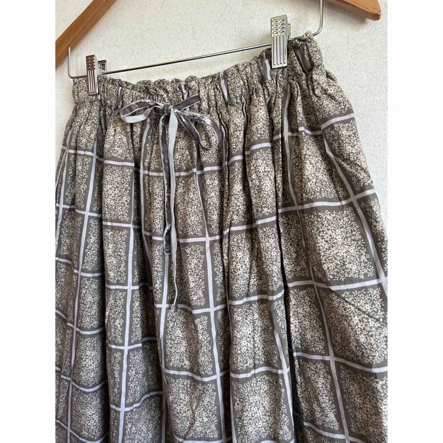 TSUHARU by Samansa Mos2(ツハルバイサマンサモスモス)のツハル　ロングスカート  グレー  レディースのスカート(ロングスカート)の商品写真