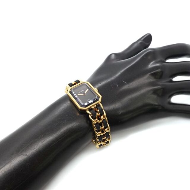 シャネル CHANEL プルミエール Mサイズ H0001 ヴィンテージ レディース 腕時計 ブラック 文字盤 ゴールド ウォッチ Premiere VLP 90183817 シャネル CHANEL プルミエール Mサイズ H0001 ヴィンテージ レディース 腕時計 ブラック 文字盤 ゴールド ウォッチ Premiere VLP 90183817