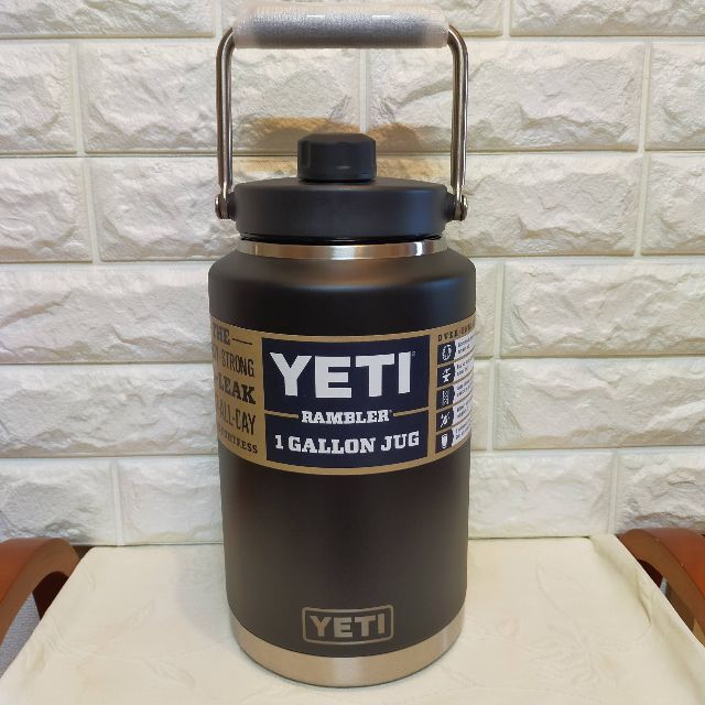 YETI イエティ ランブラー ワンガロン ジャグ （ブラック）＊海外正規品 スポーツ/アウトドアのアウトドア(食器)の商品写真