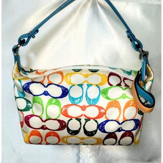 COACH - 【超可愛い!!】COACHシグネチャー/レインボーカラー ポーチ