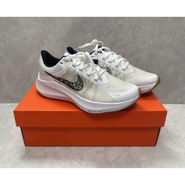 新品 nike winflo 8 "white leopard" ランニング 3