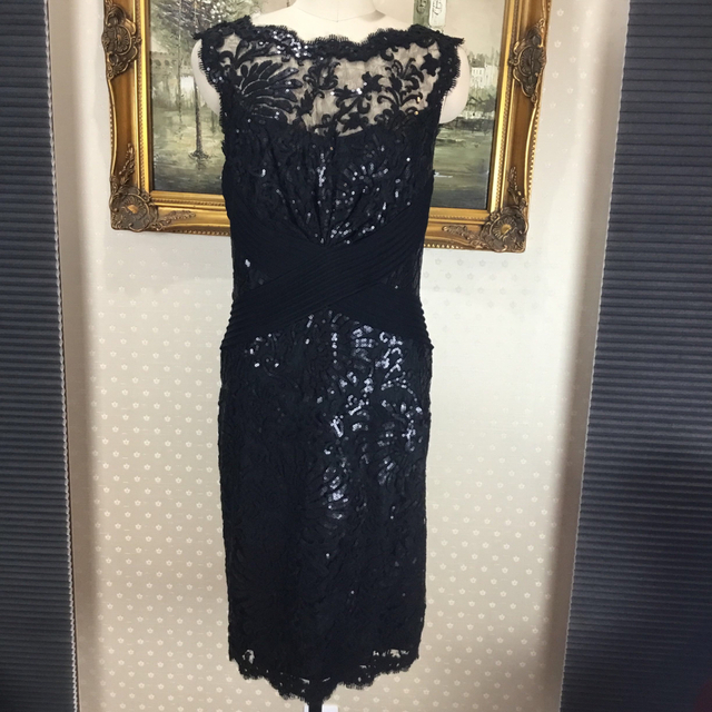 新品☆ TADASHI SHOJI サイズ4Ｐ　ブラック