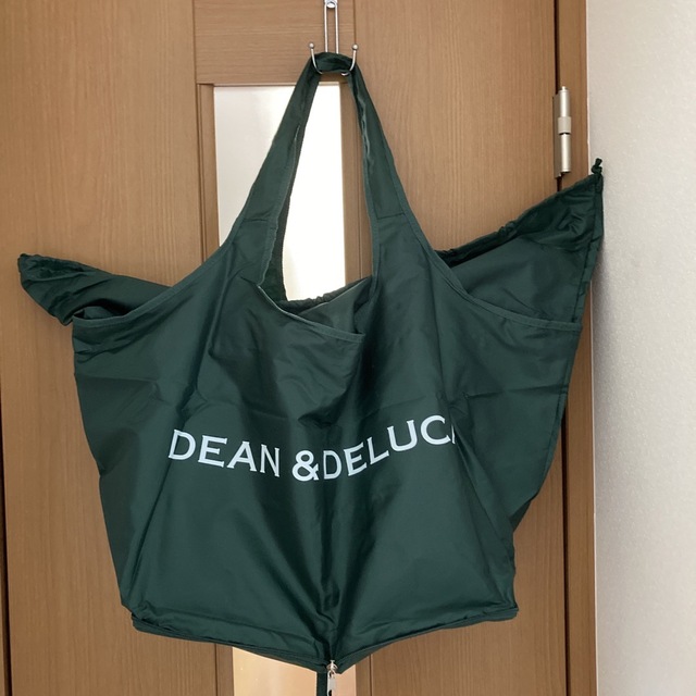 DEAN & DELUCA(ディーンアンドデルーカ)の1児の怪獣mama様専用　ディーンアンドデルーカ　ショッピングバック レディースのバッグ(エコバッグ)の商品写真