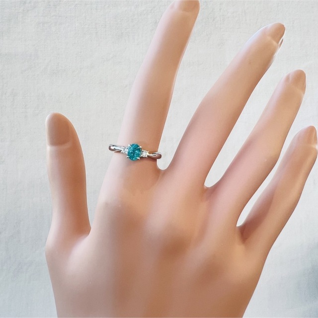 ブラジル産☆PTパライバトルマリンリングPL:0.56ct D:0.091ctの通販 by