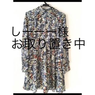 ザラ(ZARA)の【しーーーー様お取引中】ZARAワンピース(ひざ丈ワンピース)