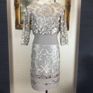 タダシショウジ(TADASHI SHOJI)の新品☆ TADASHI SHIJO サイズ4【T45】(ひざ丈ワンピース)