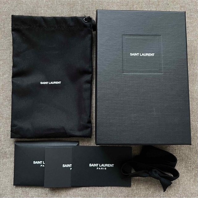 Saint Laurent(サンローラン)の【美品】YSL 二つ折り財布 ブラック×シルバー レディースのファッション小物(財布)の商品写真