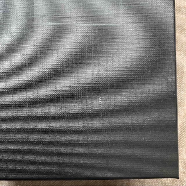 Saint Laurent(サンローラン)の【美品】YSL 二つ折り財布 ブラック×シルバー レディースのファッション小物(財布)の商品写真
