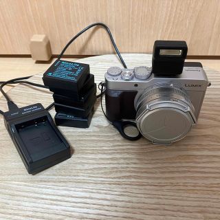 パナソニック(Panasonic)のPanasonic LUMIX LX100 パナソニック(コンパクトデジタルカメラ)