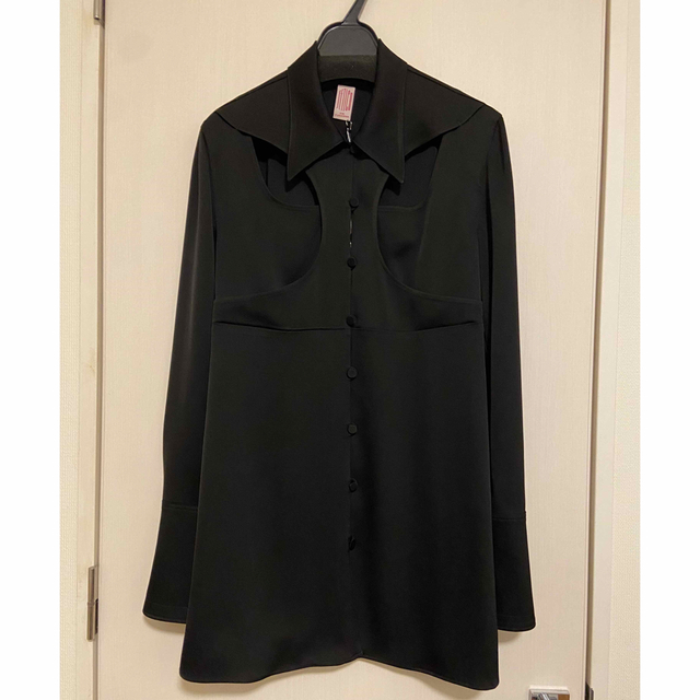 【ゆゆ様専用】FETICO  CUTOUT SATIN SHIRT レディースのトップス(シャツ/ブラウス(長袖/七分))の商品写真