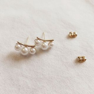 ドゥーズィエムクラス(DEUXIEME CLASSE)のtriple pearl pierce(ピアス)