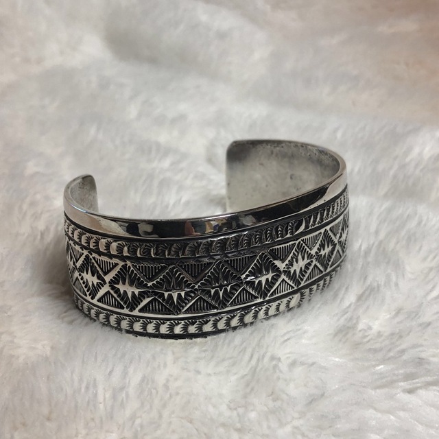 INDIAN JEWELRY - ☆新品未使用品 インディアンジュエリー バングル