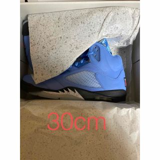 ナイキ(NIKE)のNike Air Jordan 5 Retro SE "University(スニーカー)