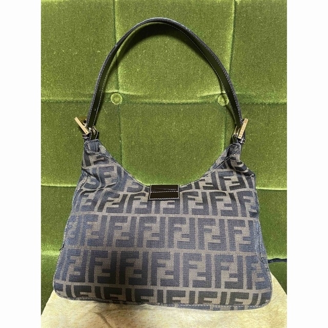 FENDI ズッカ柄 ワンショルダーバッグ