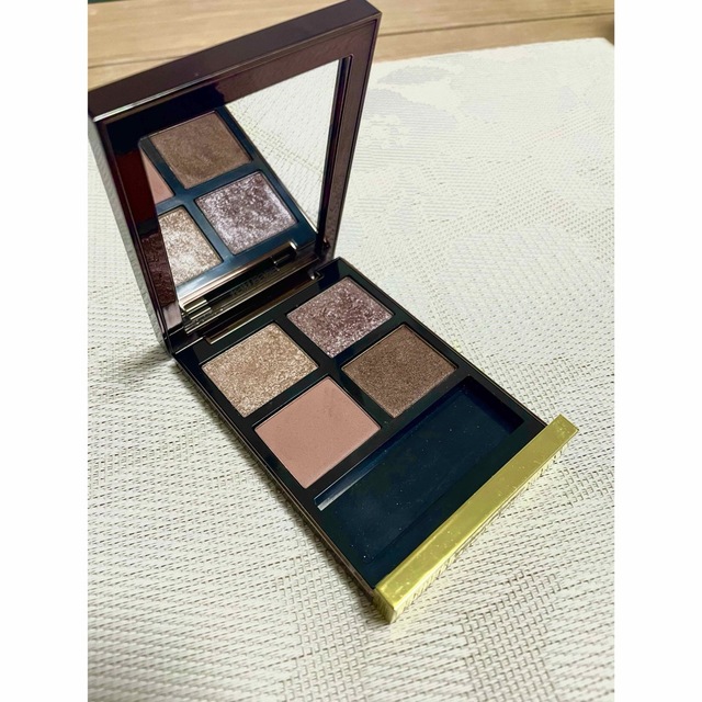 TOM FORD BEAUTY(トムフォードビューティ)の【maco様専用】トムフォード　アイカラークォード　メテオリック27 コスメ/美容のベースメイク/化粧品(アイシャドウ)の商品写真