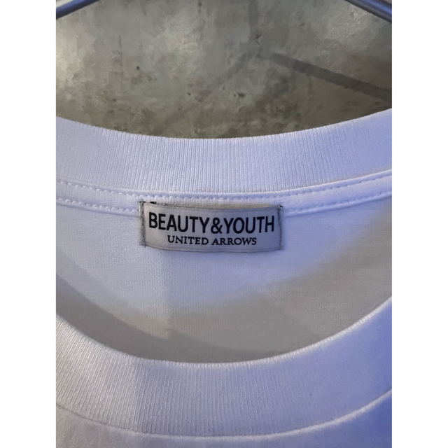 BEAUTY&YOUTH UNITED ARROWS(ビューティアンドユースユナイテッドアローズ)の（ちゃあ様専用）新品【ビューティーアンドユース】白Tシャツ　半袖 メンズのトップス(Tシャツ/カットソー(半袖/袖なし))の商品写真